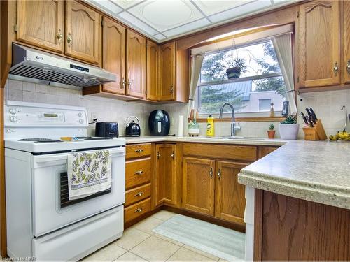 8 Bolger Drive, St. Catharines, ON - Indoor Photo Showing Kitchen