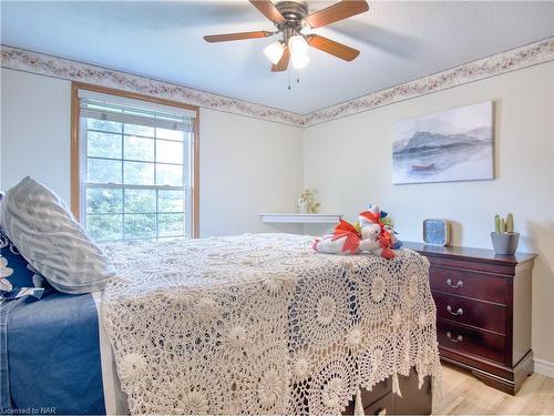 8 Bolger Drive, St. Catharines, ON - Indoor Photo Showing Bedroom