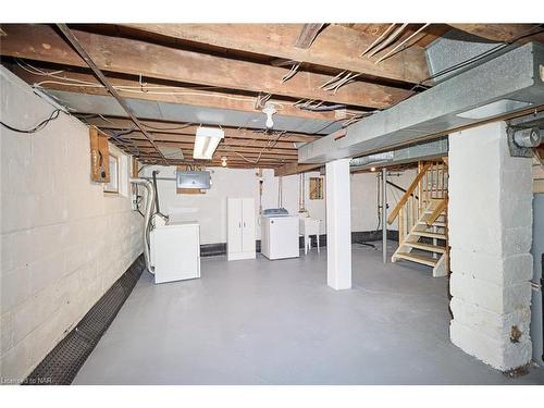 4631 Fifth Avenue, Niagara Falls, ON - Indoor Photo Showing Basement