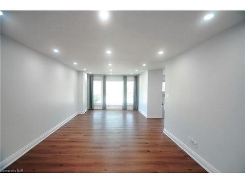 24 Riverview Boulevard, St. Catharines, ON - Indoor Photo Showing Other Room