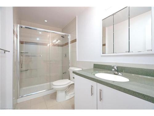 24 Riverview Boulevard, St. Catharines, ON - Indoor Photo Showing Bathroom