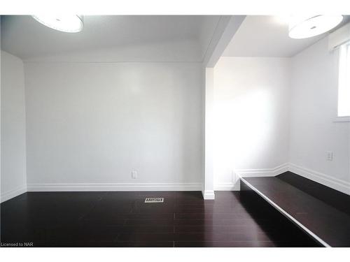 24 Riverview Boulevard, St. Catharines, ON - Indoor Photo Showing Other Room