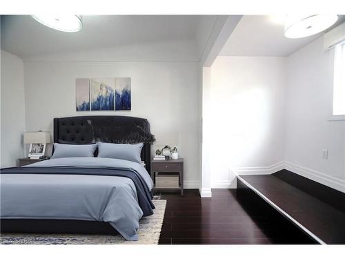 24 Riverview Boulevard, St. Catharines, ON - Indoor Photo Showing Bedroom