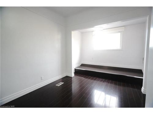 24 Riverview Boulevard, St. Catharines, ON - Indoor Photo Showing Other Room