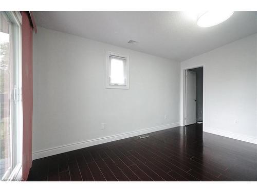 24 Riverview Boulevard, St. Catharines, ON - Indoor Photo Showing Other Room