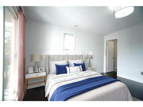 24 Riverview Boulevard, St. Catharines, ON - Indoor Photo Showing Bedroom