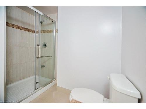 24 Riverview Boulevard, St. Catharines, ON - Indoor Photo Showing Bathroom