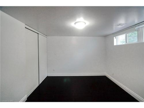 24 Riverview Boulevard, St. Catharines, ON - Indoor Photo Showing Other Room