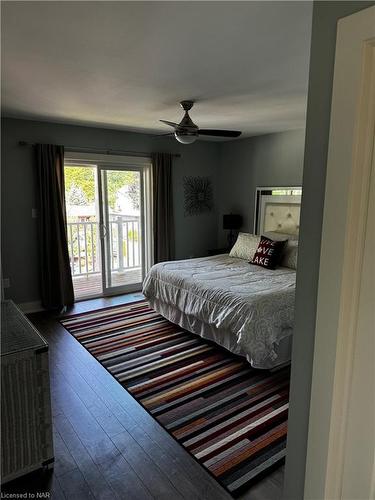 410 Lakewood Avenue, Crystal Beach, ON - Indoor Photo Showing Bedroom