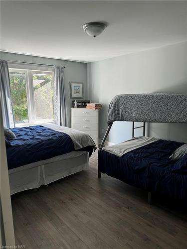 410 Lakewood Avenue, Crystal Beach, ON - Indoor Photo Showing Bedroom