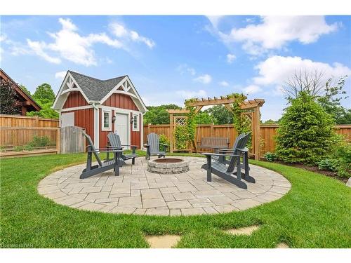 1107 Balfour Street, Fenwick, ON - Outdoor With Backyard