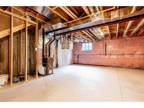 1-121A Moffatt Street, St. Catharines, ON - Indoor Photo Showing Basement