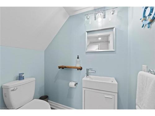 474 Lakeshore Road, Fort Erie, ON - Indoor Photo Showing Bathroom