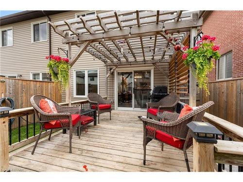 10 Harmony Way, Thorold, ON - Outdoor With Deck Patio Veranda With Exterior