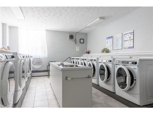 809-365 Geneva Street, St. Catharines, ON - Indoor Photo Showing Laundry Room