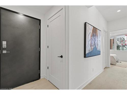 1 Bedroom-57 Carlisle Street, St. Catharines, ON - Indoor Photo Showing Other Room