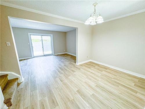 10-75 Ventura Drive, St. Catharines, ON - Indoor Photo Showing Other Room