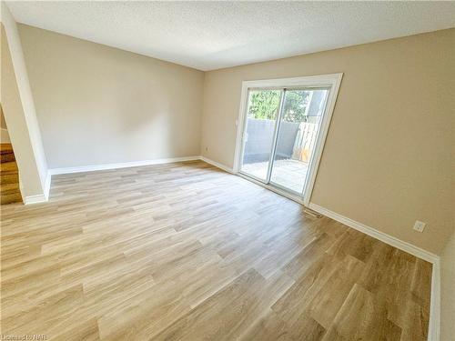 10-75 Ventura Drive, St. Catharines, ON - Indoor Photo Showing Other Room