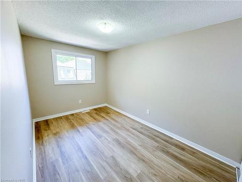 10-75 Ventura Drive, St. Catharines, ON - Indoor Photo Showing Other Room