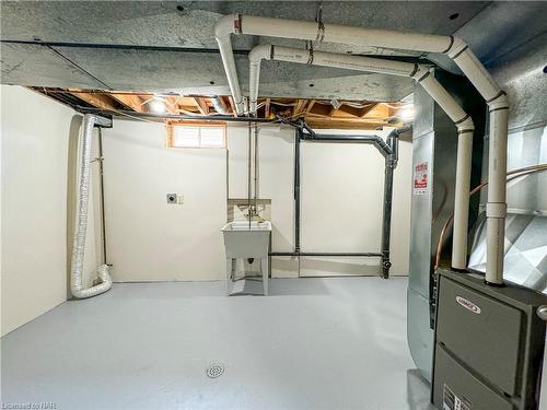 10-75 Ventura Drive, St. Catharines, ON - Indoor Photo Showing Basement