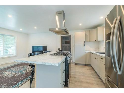 44 Howard Avenue, St. Catharines, ON - Indoor Photo Showing Kitchen