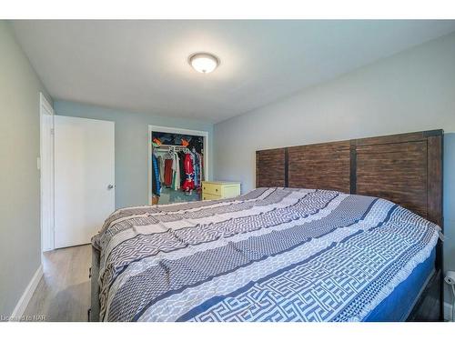 44 Howard Avenue, St. Catharines, ON - Indoor Photo Showing Bedroom