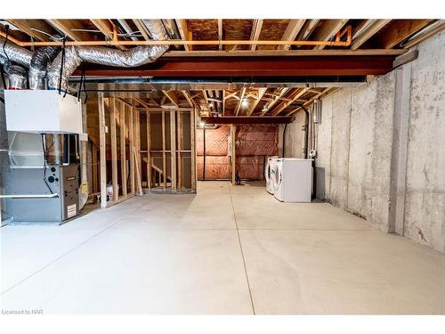 2-121A Moffatt Street, St. Catharines, ON - Indoor Photo Showing Basement