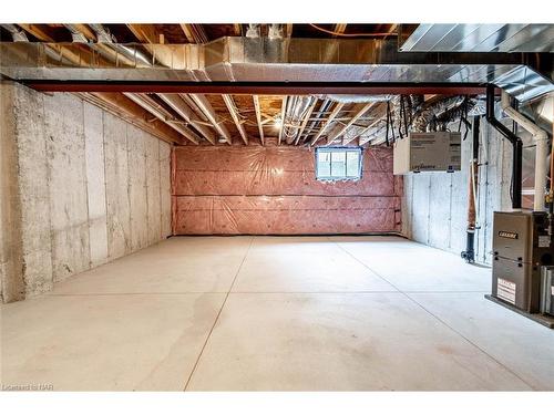 2-121A Moffatt Street, St. Catharines, ON - Indoor Photo Showing Basement