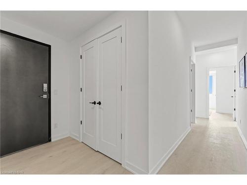 2 Bedroom-57 Carlisle Street, St. Catharines, ON - Indoor Photo Showing Other Room