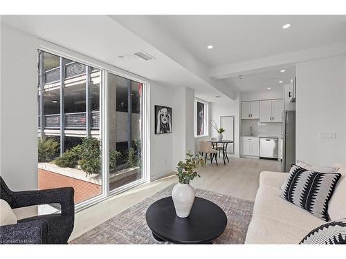 2 Bedroom-57 Carlisle Street, St. Catharines, ON - Indoor Photo Showing Living Room