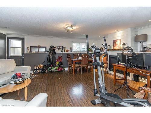 27 Mayfair Drive, Welland, ON - Indoor