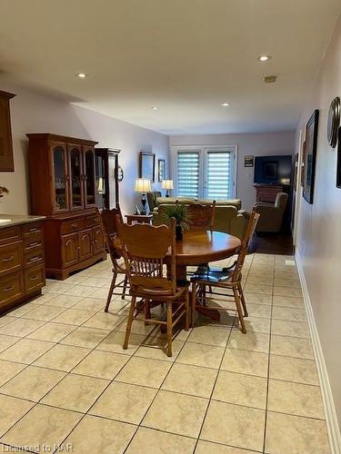 24 Metcalfe Street, Thorold, ON - Indoor Photo Showing Dining Room