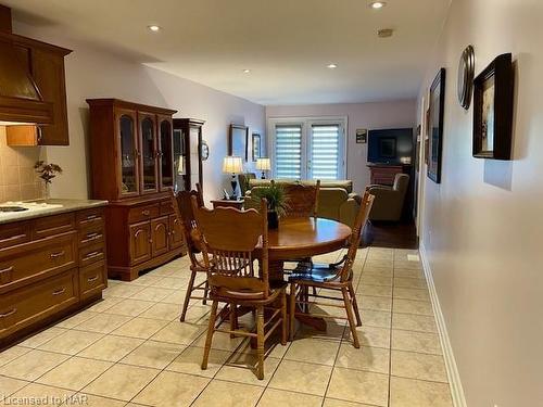 24 Metcalfe Street, Thorold, ON - Indoor Photo Showing Dining Room