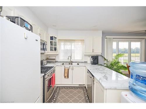 64478 Side Road 44, Wellandport, ON - Indoor Photo Showing Kitchen With Double Sink