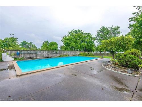 140 Lakeshore Road, Fort Erie, ON - Outdoor With In Ground Pool