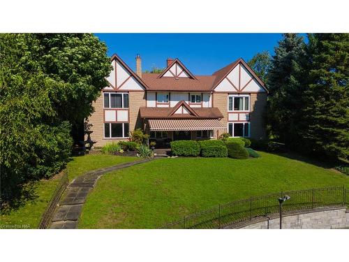 140 Lakeshore Road, Fort Erie, ON - Outdoor With Facade