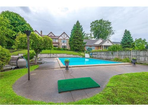 140 Lakeshore Road, Fort Erie, ON - Outdoor With In Ground Pool