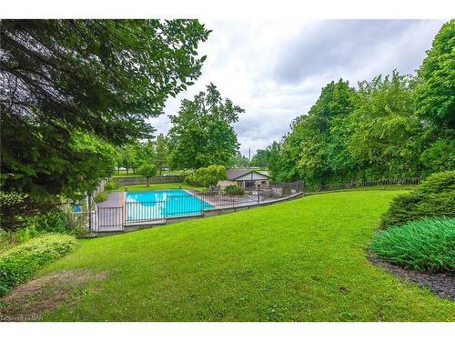 140 Lakeshore Road, Fort Erie, ON - Outdoor With Backyard