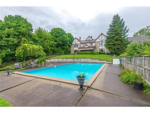 140 Lakeshore Road, Fort Erie, ON - Outdoor With In Ground Pool