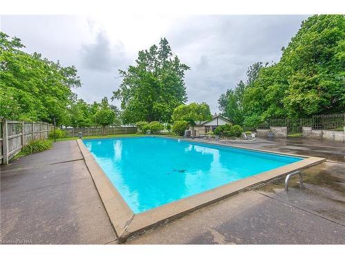 140 Lakeshore Road, Fort Erie, ON - Outdoor With In Ground Pool With Backyard