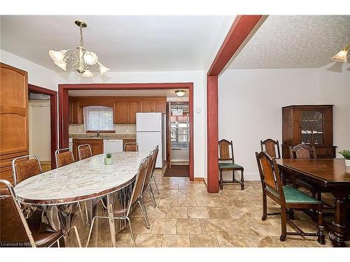 49 Myrtle Avenue, Welland, ON - Indoor Photo Showing Dining Room