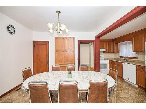 49 Myrtle Avenue, Welland, ON - Indoor Photo Showing Dining Room