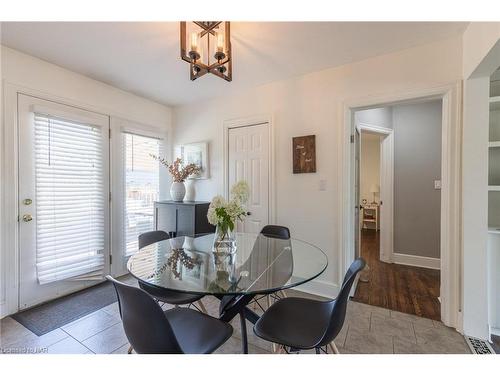 22 Tamarack Avenue, St. Catharines, ON - Indoor Photo Showing Dining Room