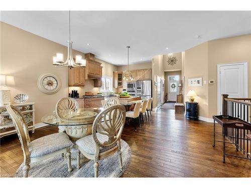 43-3232 Montrose Road, Niagara Falls, ON - Indoor Photo Showing Dining Room