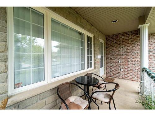 6912 Kelly Drive, Niagara Falls, ON - Outdoor With Deck Patio Veranda With Exterior