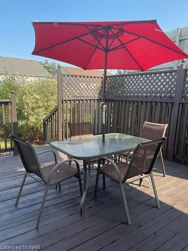 6912 Kelly Drive, Niagara Falls, ON - Outdoor With Deck Patio Veranda With Exterior