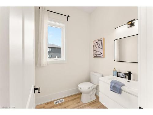 39 Alicia Crescent, Thorold, ON - Indoor Photo Showing Bathroom