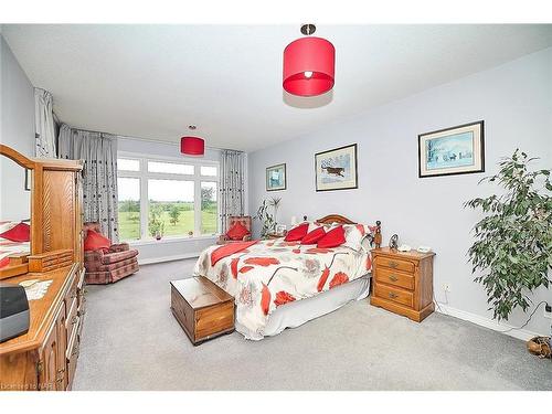 3772 Canborough Road, Fenwick, ON - Indoor Photo Showing Bedroom