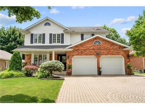 6108 Mountainside Street, Niagara Falls, ON - Outdoor With Deck Patio Veranda With Facade