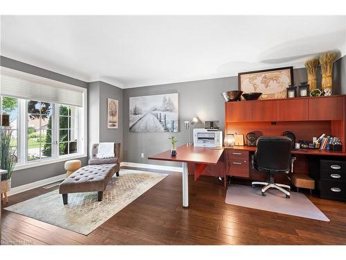 6108 Mountainside Street, Niagara Falls, ON - Indoor Photo Showing Office